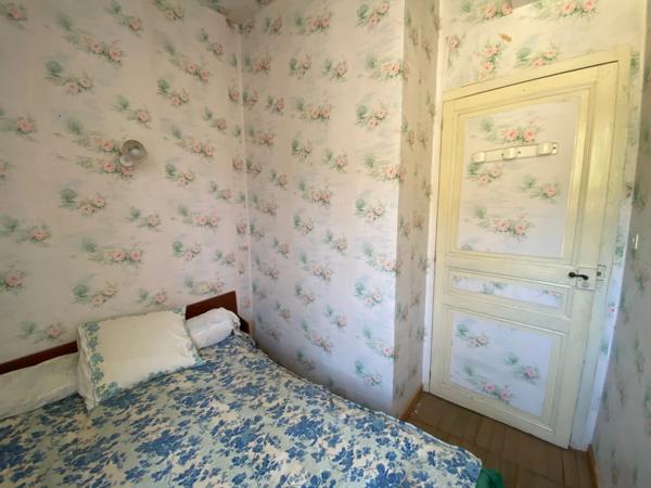 Dpt Pyrénées Orientales (66), à vendre proche VINCA maison en pierres 120 m² avec jardin et grange à rénover