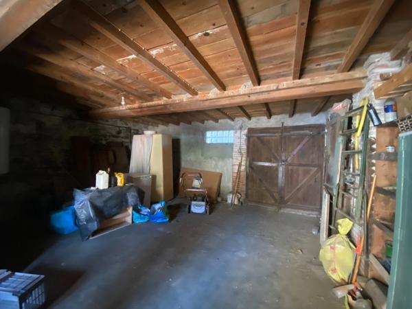 Dpt Pyrénées Orientales (66), à vendre proche VINCA maison en pierres 120 m² avec jardin et grange à rénover