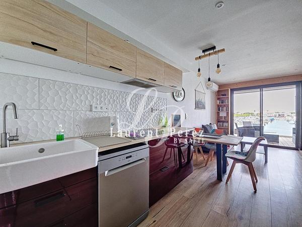 Superbe T2 en duplex – Vue port, dernier étage – Résidence récente