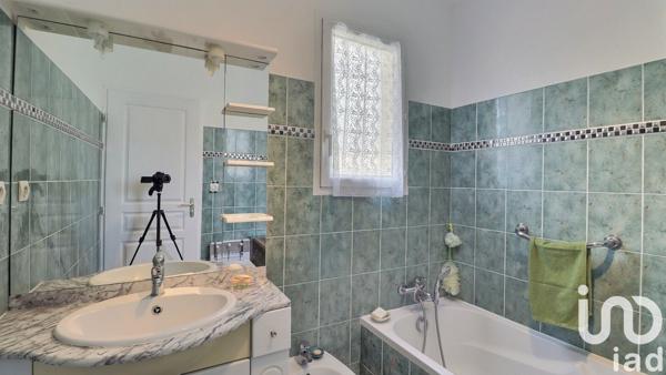 Maison traditionnelle 4 pièces de 94 m² à Gardanne (13120)