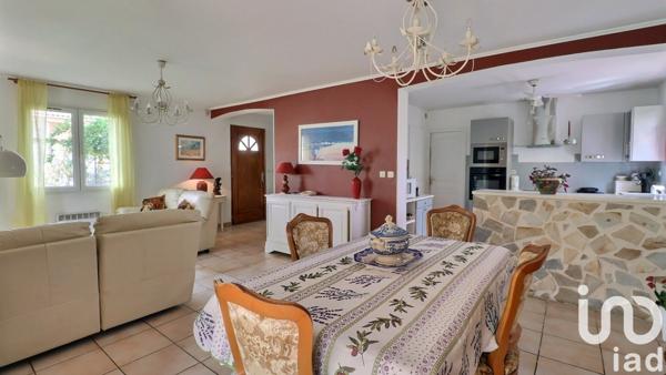 Maison traditionnelle 4 pièces de 94 m² à Gardanne (13120)