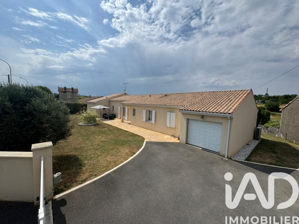 Maison à vendre 8 pièces 210 m² Châteauneuf-sur-Charente