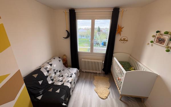 Maison à vendre    4 pièces •  Lussac-les-Châteaux