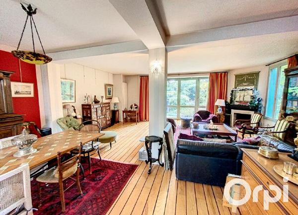 Maison à vendre    6 pièces • 180 m2 Châtillon