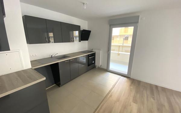 Appartement à vendre    3 pièces • 60 m2 Reims