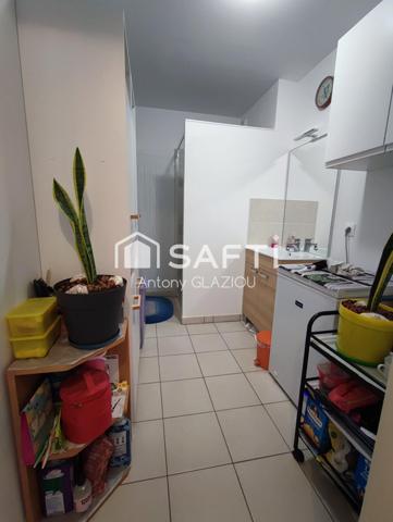 Etat quasi neuf - plein centre ville de Bassens