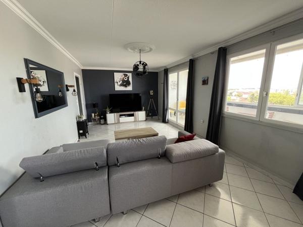 Appartement 200 000 € Saint-Priest 4 p 87 m² DPE D