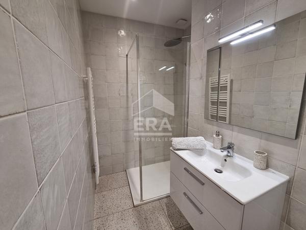 Appartement 4 pieces 75 m2 - Centre Amberieu - DPE C ? Fort potentiel locatif