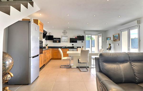 DUPLEX TYPE 3 / JARDIN / BUANDERIE / STATIONNEMENTS