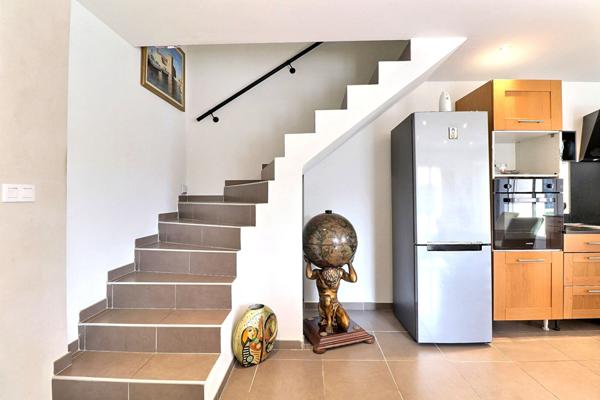 DUPLEX TYPE 3 / JARDIN / BUANDERIE / STATIONNEMENTS