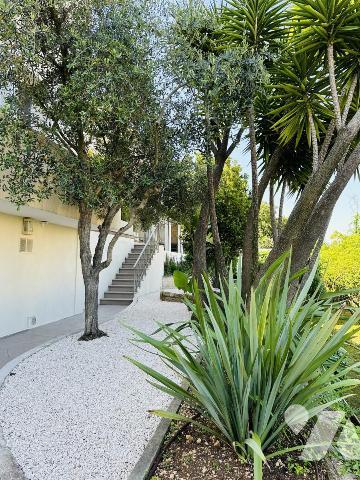 PROCHE VIEUX CANNET ELEGANTE MAISON DE 120 M2 EN PARFAIT ETAT AVEC PISCINE