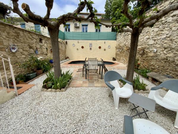 Gard (30) - Nimes - Appartement T3/4 avec cour et piscine