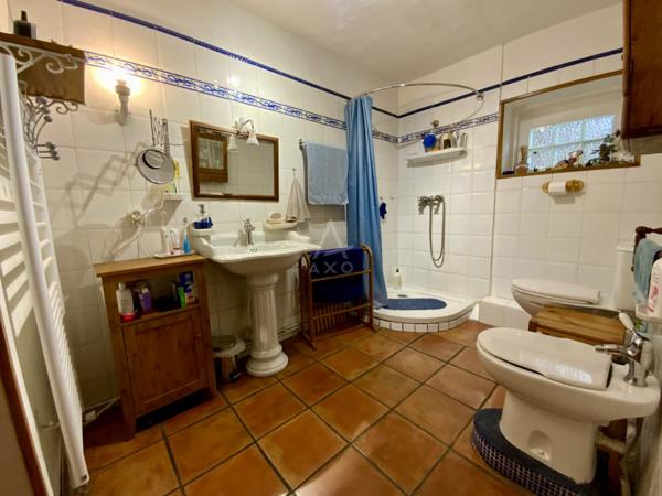 Gard (30) - Nimes - Appartement T3/4 avec cour et piscine