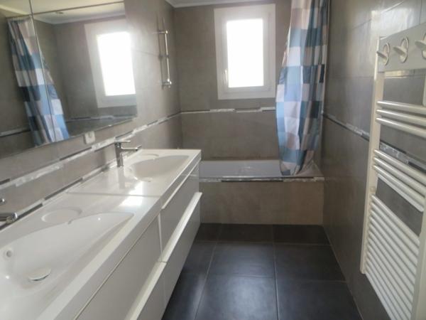 BELLE MAISON de 120 m2 dans propriété de fermée A VENDRE à MALLEMOISSON (04510)