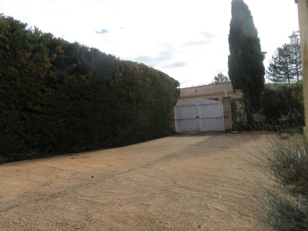 BELLE MAISON de 120 m2 dans propriété de fermée A VENDRE à MALLEMOISSON (04510)