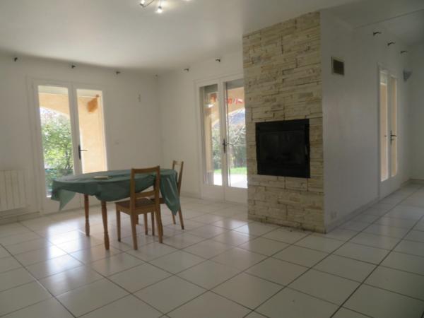 BELLE MAISON de 120 m2 dans propriété de fermée A VENDRE à MALLEMOISSON (04510)