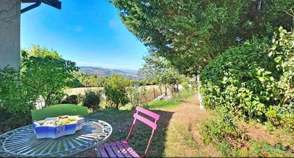 Maison T5 - 3 chambres - Terrain 2037m2 - Piscine - Vue