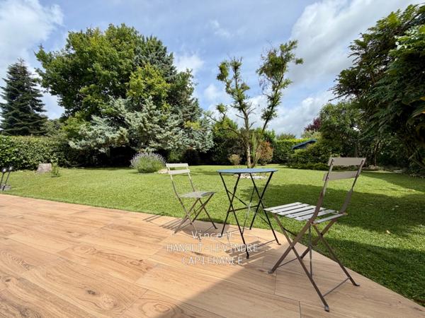 Maison familiale de 146 m² à Tiercé – 5 chambres, jardin sans vis-à-vis, Centre ville et gare à pied
