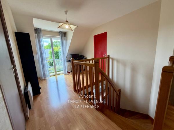 Maison familiale de 146 m² à Tiercé – 5 chambres, jardin sans vis-à-vis, Centre ville et gare à pied