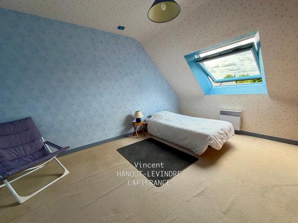 Maison familiale de 146 m² à Tiercé – 5 chambres, jardin sans vis-à-vis, Centre ville et gare à pied