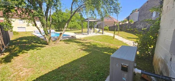 Maison restaurée à vendre à Beaufort-Orbagna dans le Jura (39190), ref : 39064-100