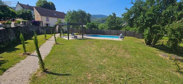 Maison restaurée à vendre à Beaufort-Orbagna dans le Jura (39190), ref : 39064-100