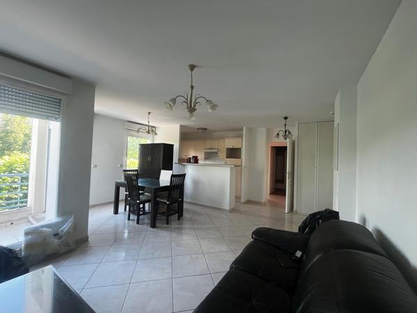 Superbe appartement de type F2 d'une superficie de 52,19m² avec Balcon, box, cave