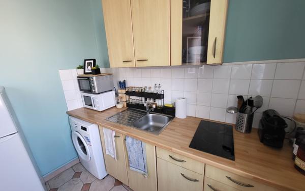 Appartement à vendre    1 pièce • 23,79 m2 Marseille 7