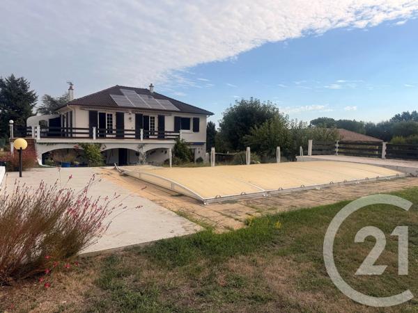 Maison à vendre  4 pièces - 207,31 m 2   ROIFFIEUX  - 07