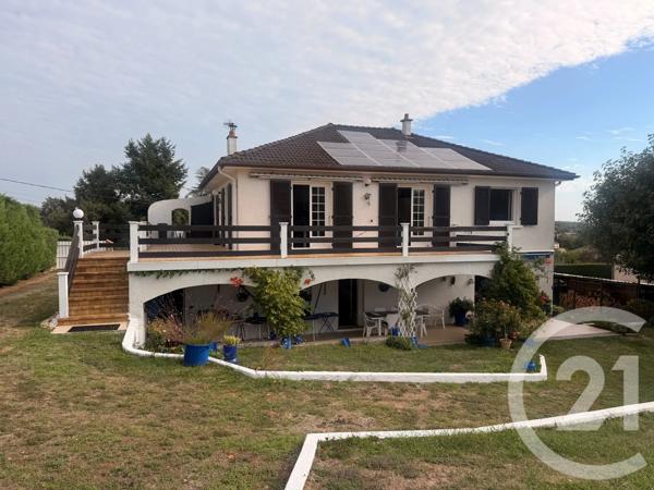 Maison à vendre  4 pièces - 207,31 m 2   ROIFFIEUX  - 07