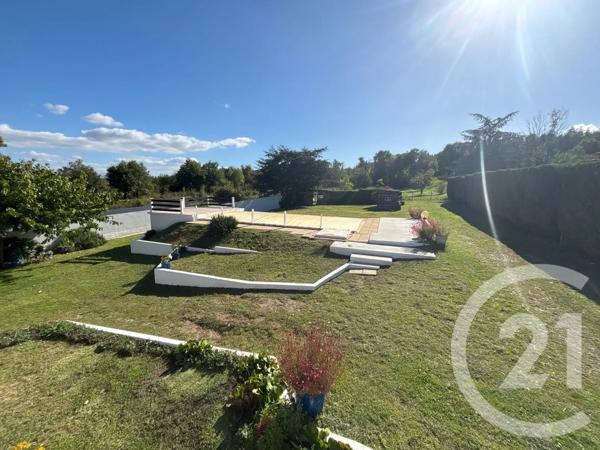 Maison à vendre  4 pièces - 207,31 m 2   ROIFFIEUX  - 07