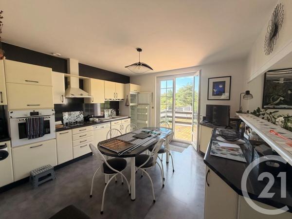 Maison à vendre  4 pièces - 207,31 m 2   ROIFFIEUX  - 07