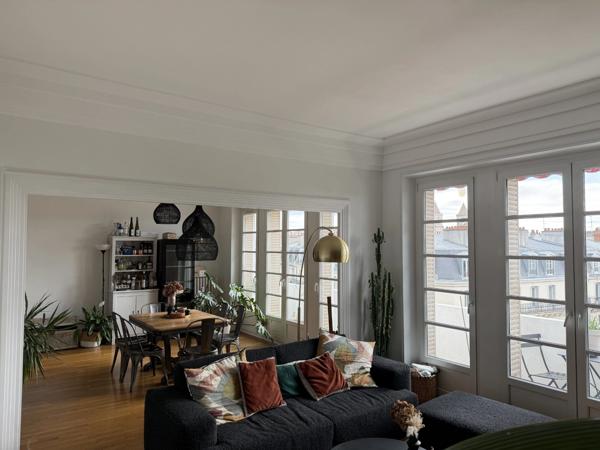 SUPERBE APPARTEMENT HAUSSMANNIEN DE CARACTERE