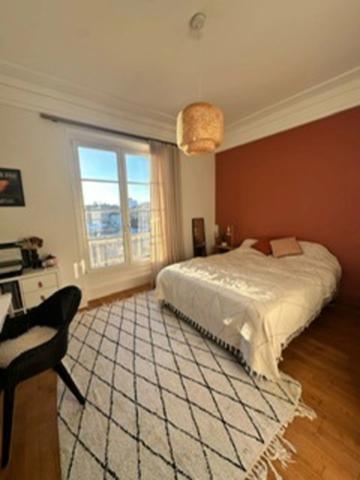 SUPERBE APPARTEMENT HAUSSMANNIEN DE CARACTERE