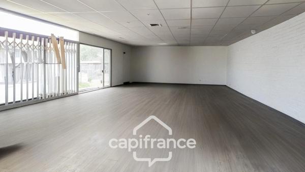 Entrepôt/bureau à vendre de 392 m² (71)