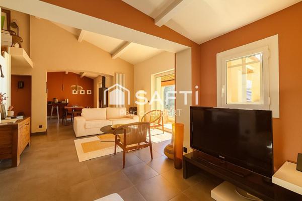 Maison de 185m2 sur terrain de 1600m2 à exploiter !