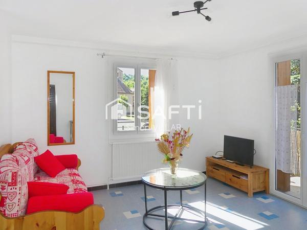 Maison lumineuse et ensoleillée avec du potentiel