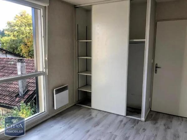 Appartement à louer 3 pièces 60.25m² Thonon-les-Bains (74200)