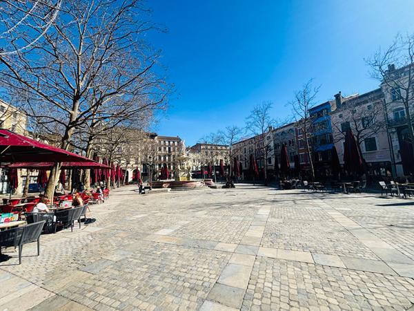 Mur et fonds de commerce à Carcassonne