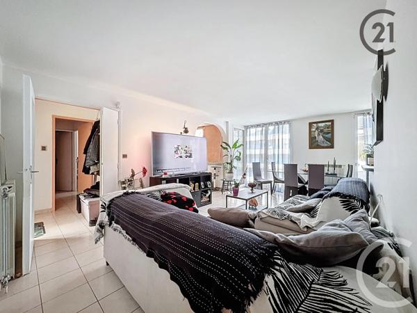 Appartement F5 à vendre  5 pièces - 96,10 m2 NANDY - 77