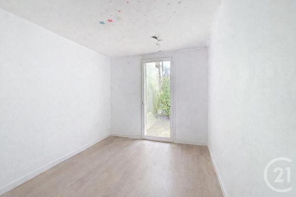 Appartement F5 à vendre  5 pièces - 96,10 m2 NANDY - 77