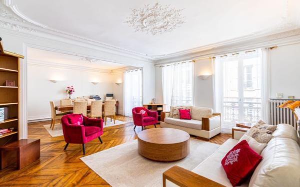 Appartement à vendre    5 pièces • 127,25 m2 Paris 10