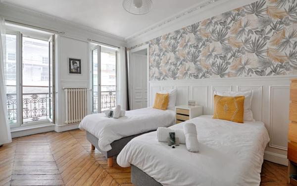 Appartement à vendre    5 pièces • 127,25 m2 Paris 10