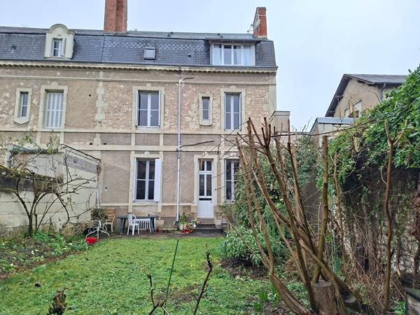 MAISON DE VILLE DE CARACTERE - CENTRE VILLE CHÂTELLERAULT