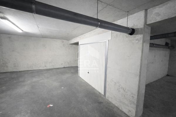 MARSEILLE 15E - Parking / box privatif 11.98 m2