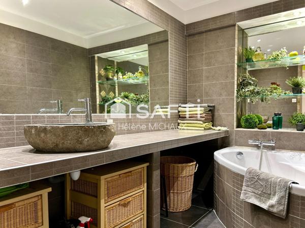 Maison de plain pied avec studio et garage de 90m2