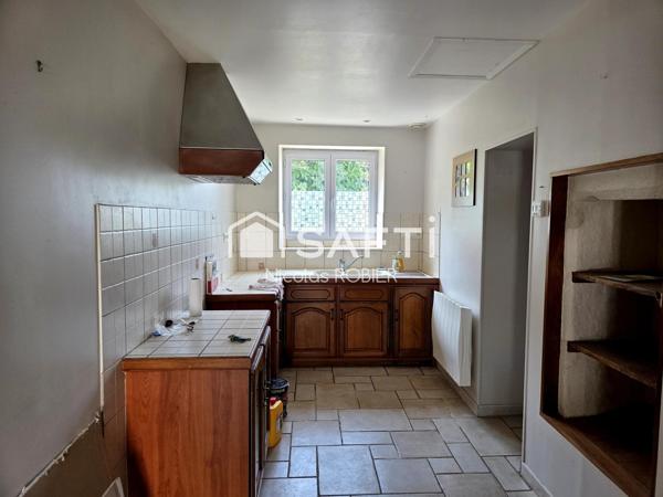 Maison en pierre deux chambres, dépendances aux portes de Niort