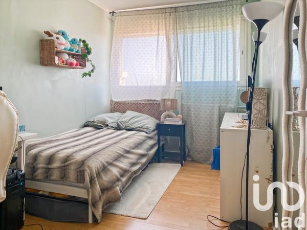 Appartement 4 pièces de 74 m² à Combs-la-Ville (77380)