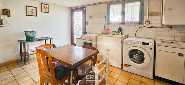 CAUDERAN BORDEAUX - 33200 - Maison à étage 90 m² + 90 m² de garage en rez-de-chaussée  - parcelle 1200 m² constructible