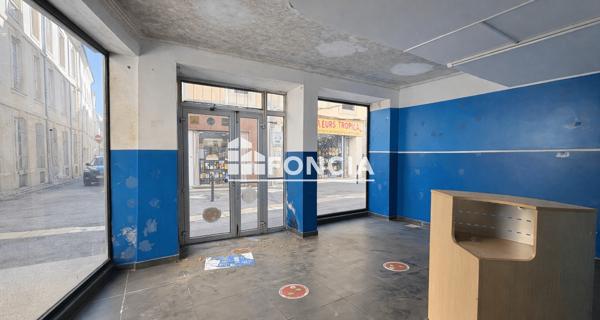 À vendre Local commercial 28.8 m² - Nîmes 30000